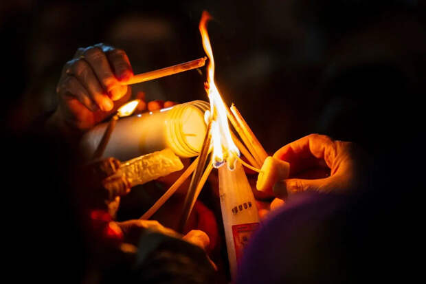 Полицейских было больше, чем паломников: Астахов рассказал, как проходило схождение Благодатного Огня