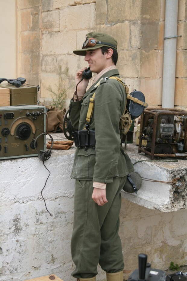 Слет "реставраторов" второй мировой в городе Гаргур MG42, война, история, оружие, реставраторы