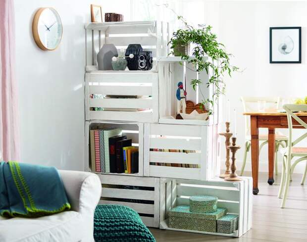 DIY: room divider and shelf