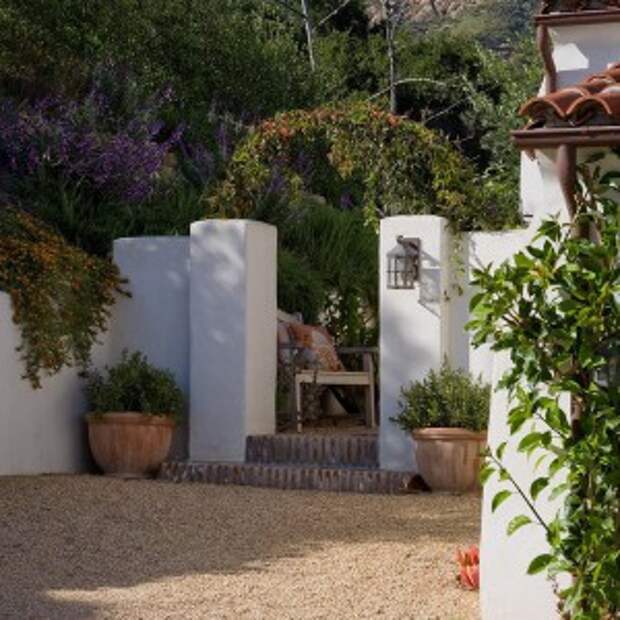 creative-use-large-pots-and-containers-in-garden25-2