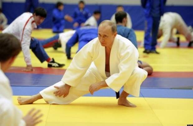 Песков рассказал об уровне подготовки Путина к нормам ГТО Песков рассказал об уровне подготовки Путина к нормам ГТО