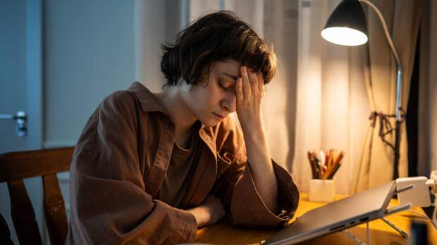 Как выбраться из ловушки заботы о родителях и детях и найти время на себя — советы психолога