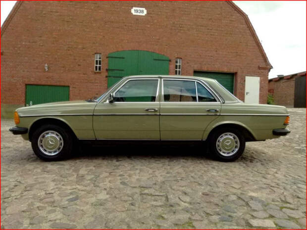 Новенький законсервированный Mercedes-Benz E-class W123 (2)