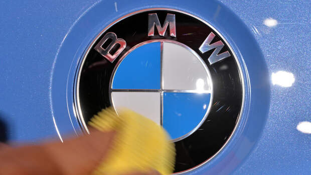 Mash: в России перестали заводиться автомобили Porsche и BMW
