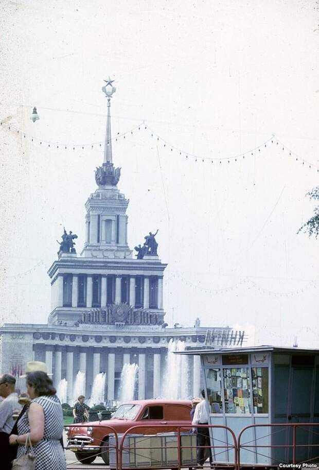 Сцены из советской жизни. Загадочные фото 1963 года Сцены из советской жизни. Загадочные фото 1963 года история, фото