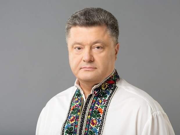 Президент предложил Кабмину обеспечить законодательные изменения, чтобы паспорта украинцев были на украинском и английском языках