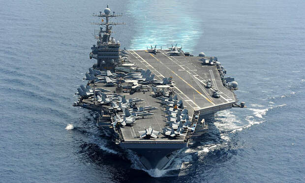 Иран атаковал авианосец США «Авраам Линкольн»