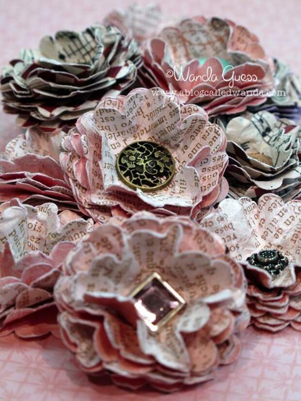 Scrapbook Paper Flower  Simply gorgeous. Just think of all the ways you can use these!