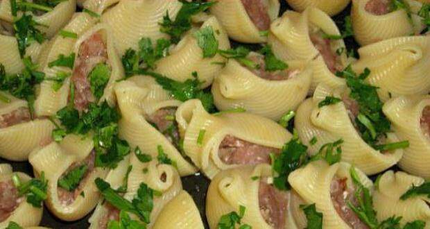Ракушки с фаршем и соусом бешамель Ракушки с фаршем и соусом бешамель