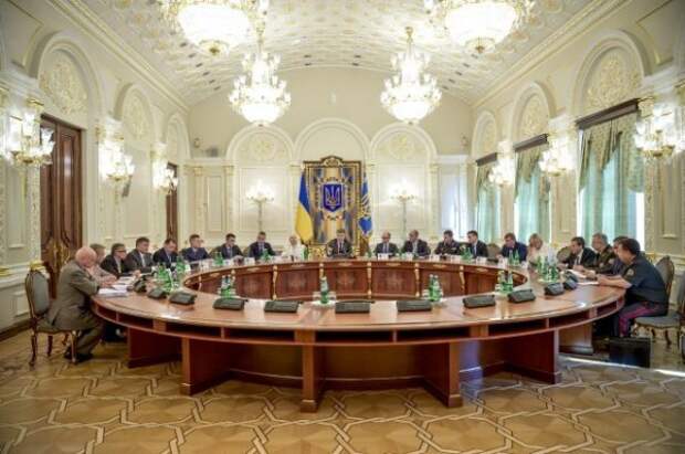 Маркин сравнил членов СНБО Украины с бомжами Маркин сравнил членов СНБО Украины с бомжами