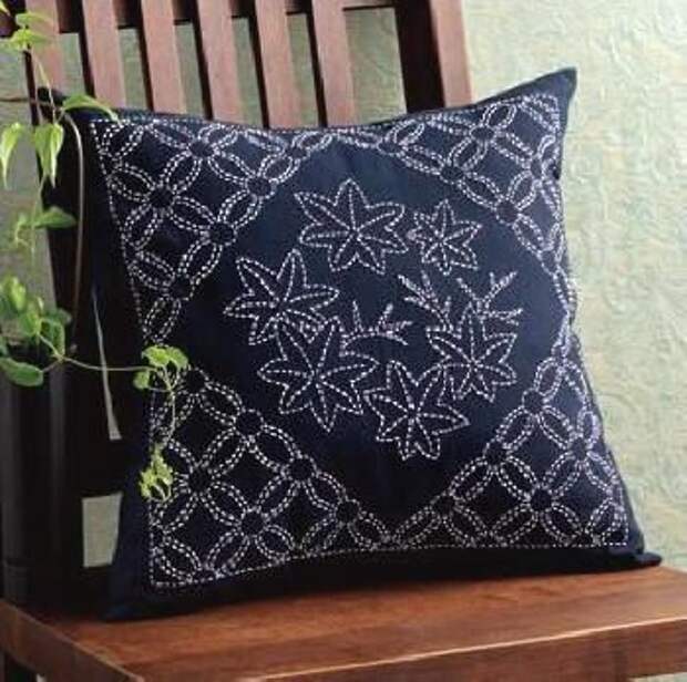 Maple leaf sashiko pillow  Again, a break in the pattern for a stand alone motif