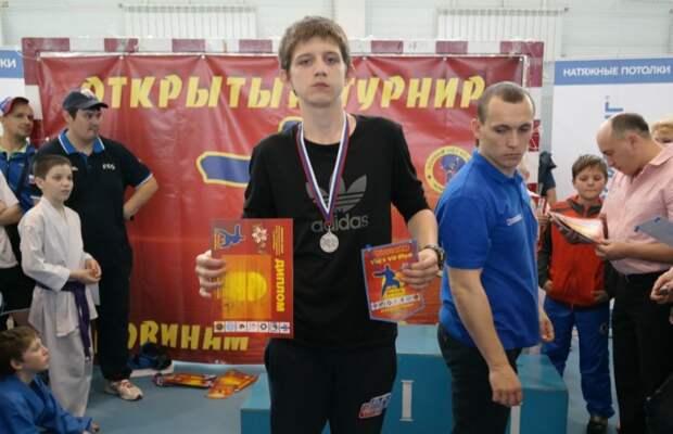 Александр Захаренко