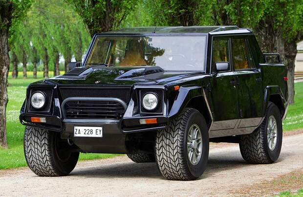 Lamborghini LM002 Триста пикапов от итальянских трактористов. People Are Awesome, cars