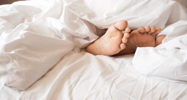 Под одеялом или без: как спать, чтобы утром ощущать себя бодрым