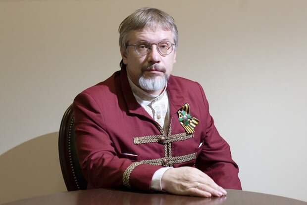 Я рузский: Как устроен бизнес самого странного предпринимателя России — Истории на The Village