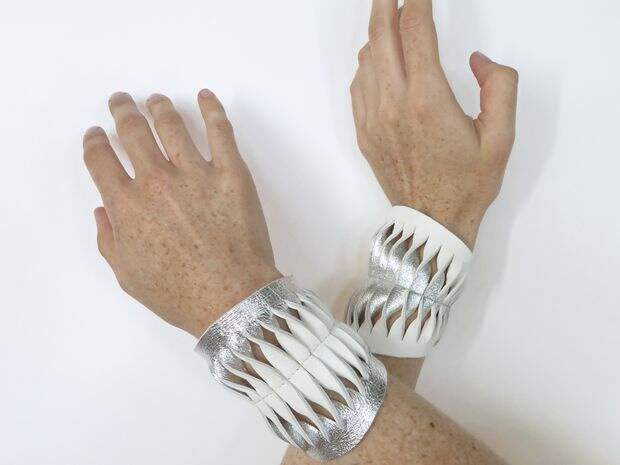 Двухцветные браслеты с прорезями, из кожи (Diy)