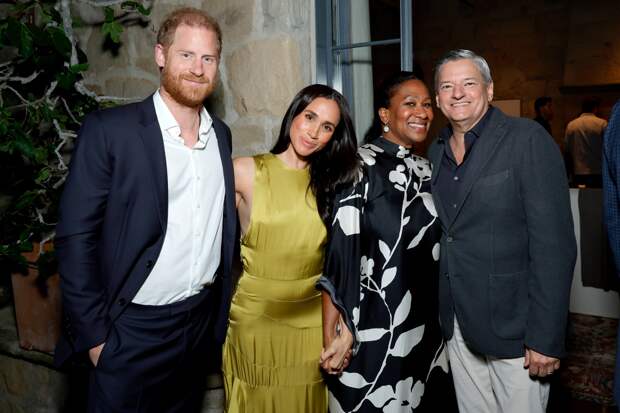 Меган Маркл прозвали тщеславной из-за наряда на вечеринке