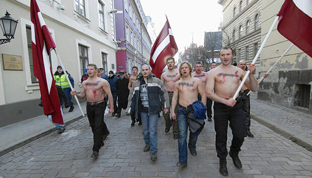 Готовят имитацию вторжения России?. Латвийские националисты провоцируют русское население на протесты