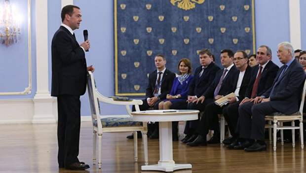 Председатель правительства РФ на встрече с кандидатами в состав Высшего и Генерального советов партии Единая Россия