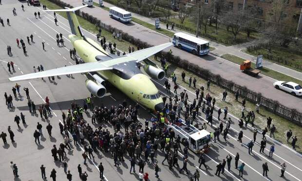 Презентация нового транспортного самолета Ан-178 на госпредприятии "Антонов". Фото: Марина Лысцева/ ТАСС 