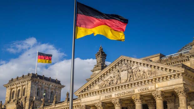 Bloomberg: Германия готова поддержать план США по использованию доходов от активов России
