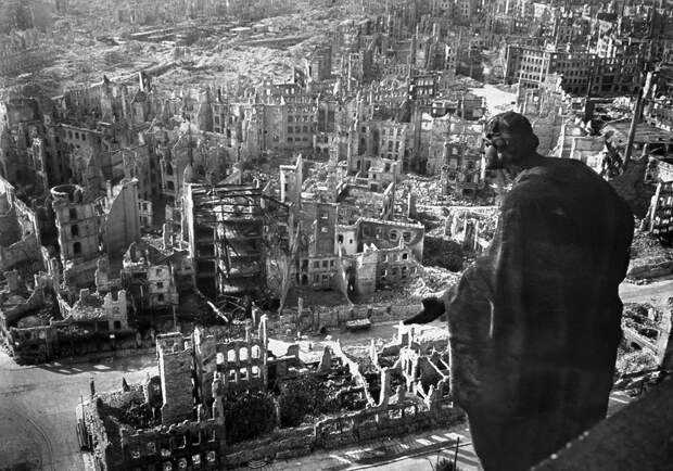 Вторая мировая война в фотографиях: падение нацистской Германии