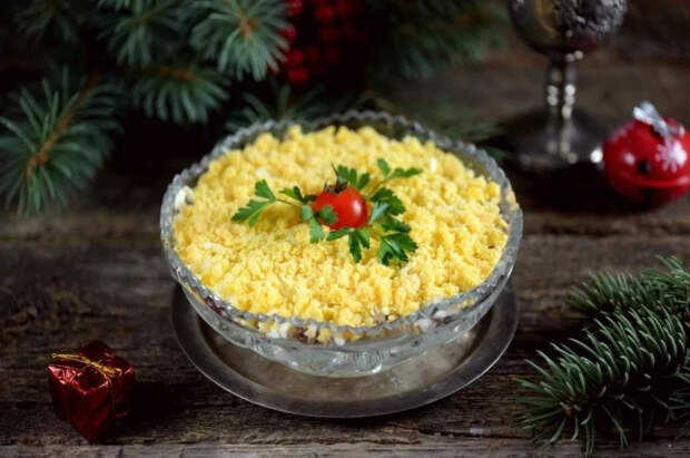 Повар Садовская рассказала о трендовом салате, способном заменить оливье