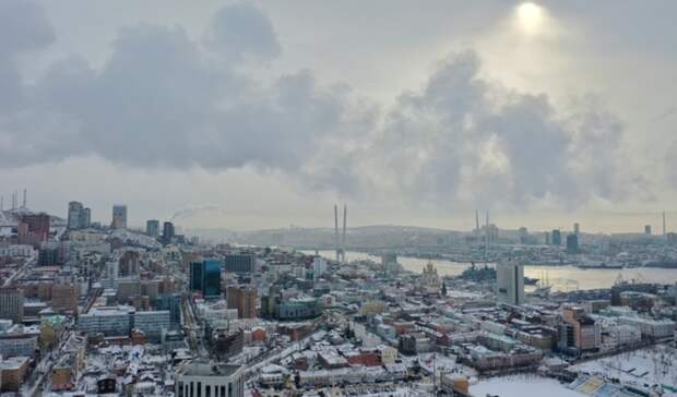 Развод? Житель Владивостока рассказал о странном мужчине в центре города