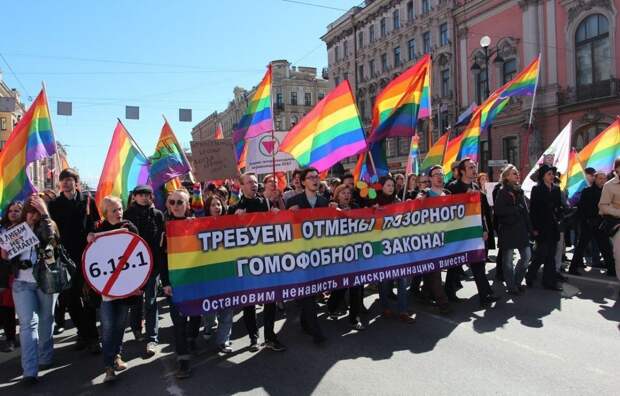 Чем ближе первое июля, тем громче вой шакальей стаи