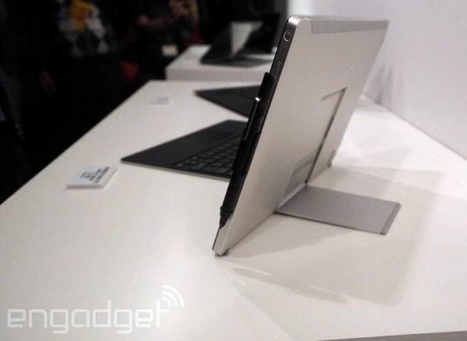 VAIO без Sony - первые гибридные ноутбуки (13 фото + 1 видео) VAIO без Sony - первые гибридные ноутбуки (13 фото + 1 видео)