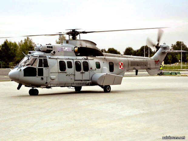 Polish-Air-Force_Eurocopter-EC725-Caracal_040413