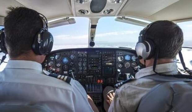 Преступная экономия: чиновники хотят заменить вторых пилотов на виртуальных