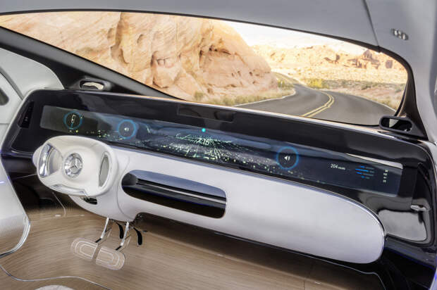 Интересно, что несмотря на возможность самоуправления в Mercedes F 015 есть руль, на тот случай, если кто-либо из пассажиров вспомнит, что он может быть водителем. tvmadeingermany, автомобили, германия, мерседес, факты
