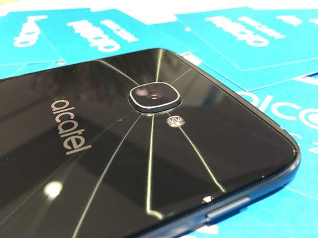 Alcatel Idol 4s