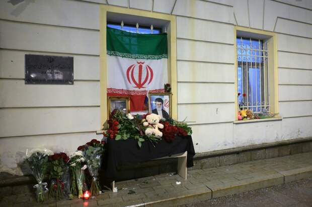 Бывший посол в Иране прокомментировал судьбу страны после гибели Хаменеи