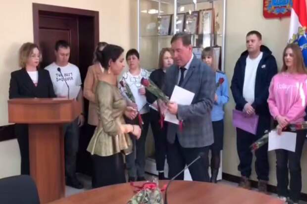 "Нигде не работают, ни за что не платят, а тут такая помощь!": в Самарской области жилищные сертификаты выдали цыганским семьям