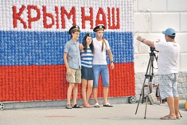 А Крым точно наш? Почему с полуострова выживают русский бизнес?