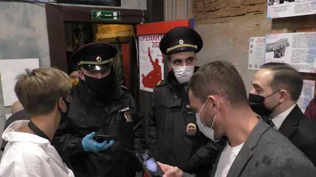 Полиция не смогла остановить ЛГБТ шабаш в центре Москвы: Кто из геев связан с Навальным