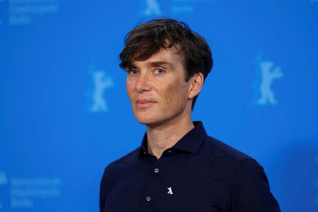 Киллиан Мерфи с голым торсом попал в объективы папарацци и восхитил фанаток