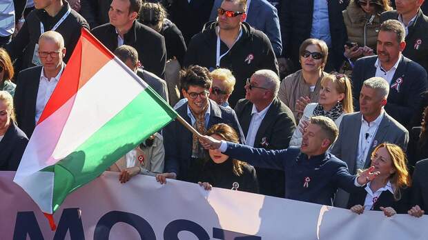 "Ждет тройной удар". Прогноз для Венгрии неутешительный — при одном условии