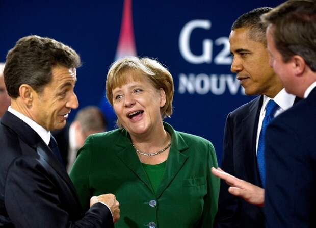 Президент Франции Николя Саркози, Ангела Меркель, президент США Барак Обама и премьер-министр Великобритании Дэвид Кэмерон на саммите G20 в Каннах. Франция, 2011 год