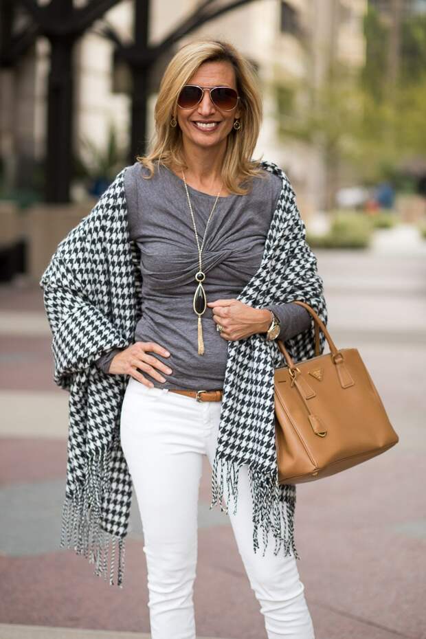 Jacket-Society-Our New Charcoal And Ivory Houndstooth Wrap-2045