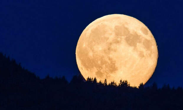 Манускрипты говорят, что в 1110 году Луна на время исчезла с ночного неба. Ученые выяснили: причиной был вулкан