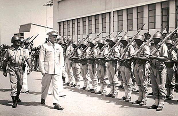 Генерал-губернатор Десландеш прибывает в Луанду, июнь 1961 года - «Ангола наша!» | Военно-исторический портал Warspot.ru