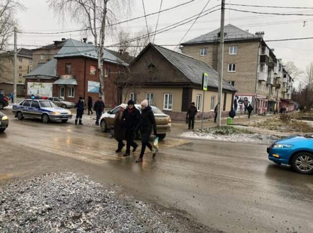 В Невьянске "Рено" сбил школьницу на пешеходном переходе