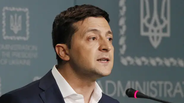 Зеленский поспорил с назвавшей его малороссом чиновницей