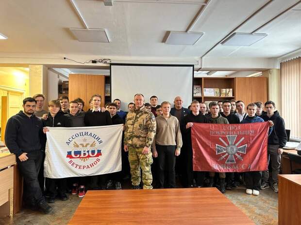 Керченская молодежь узнала о новых родах войск и военных технологиях