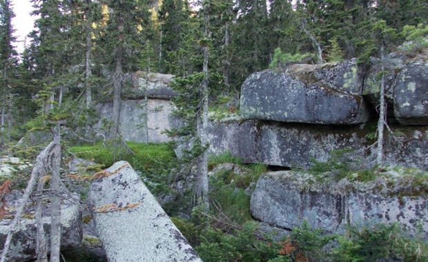 Самые известные мегалиты России (50 фото)