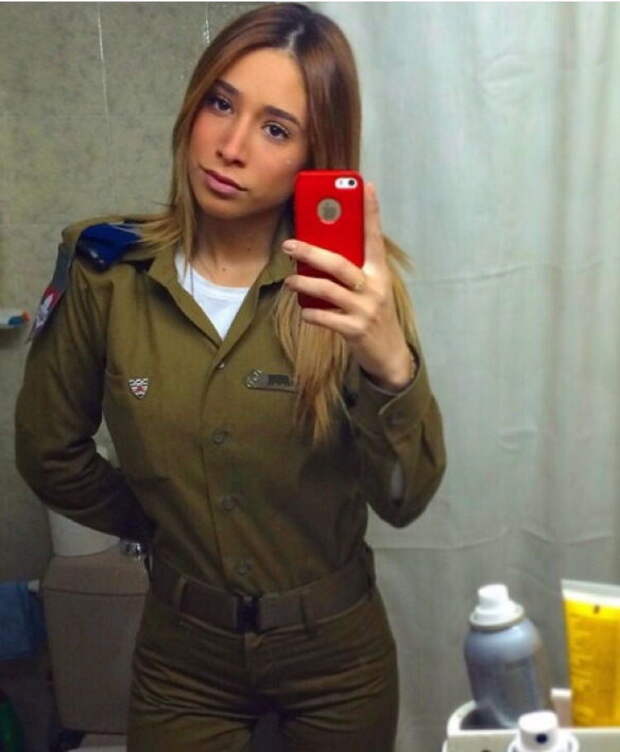 Солдат ЦАХАЛа Ким Меллибовски на службе и на отдыхе армия, девушка, израиль