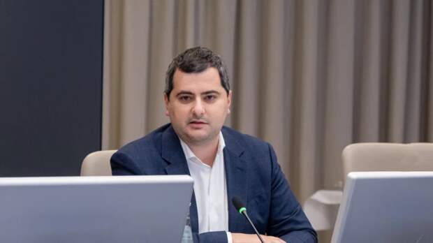 Овчинский: во Внуково начали монтаж шпунтового ограждения для дома по реновации